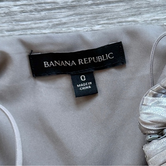 Banana Republic Silver Pleated Fit-and-Flare Midi Dress (size 0) - Picture 9 of 14